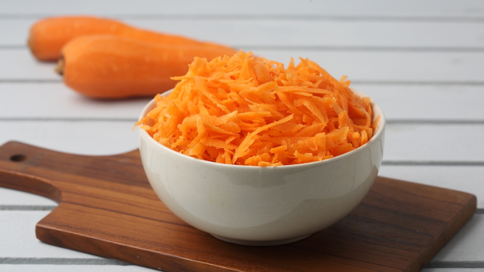 Santé et saveurs : Les bienfaits des carottes râpées et des façons délicieuses de les déguster